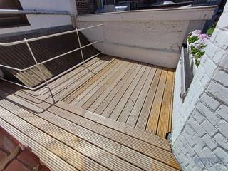 <br />Goed gelegen karakterwoning met ruime living, 2 ruime slaapkamers, mogelijkheid tot bureel en of slaapkamer op het gelijkvloers, garage en terras.<br />De woning is op 15 min. wandelafstand van het station Leuven en centrum Kessel Lo.<br />Goed bod bespreekbaar!<br />