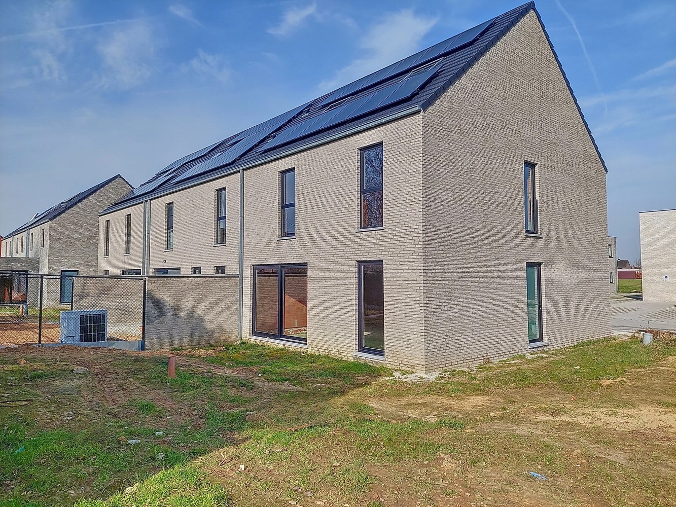 Gezellige tuin met perfecte oriëntatie! - foto 4