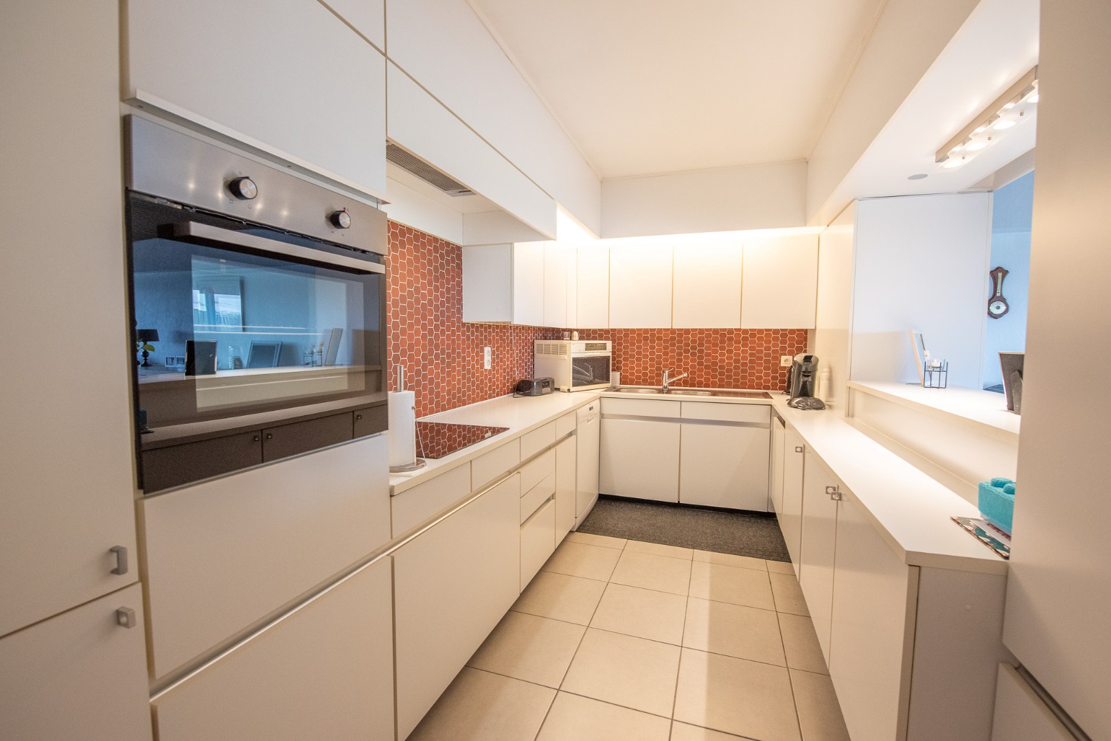 Te koop – Ruim gerenoveerd appartement in Residentie Regenboog. - foto 4