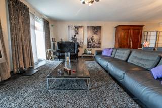 Zoekt U een ruim en knap gemeubeld appartement ?Dan moet U zeker dit appartement es bezoeken. De woonkamer is ruim en de keuken is volledig...
