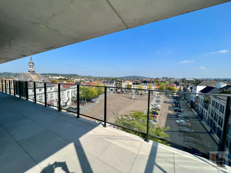 Klassevolle appartementen met terras op de Grote Markt van Ronse - foto 1