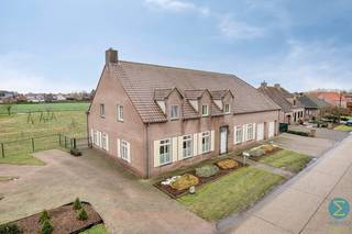 IN OPTIE : Energiezuinig en royaal landhuis met 4 slaapkamers, 2 badkamers, polyvalente ruimtes en grote garage op een zonnig zuidgericht perceel...
