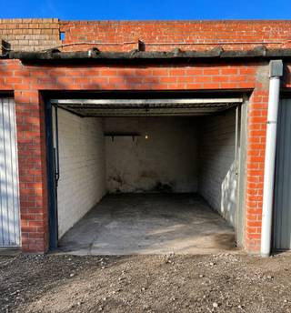 Garage for sale in Ypres