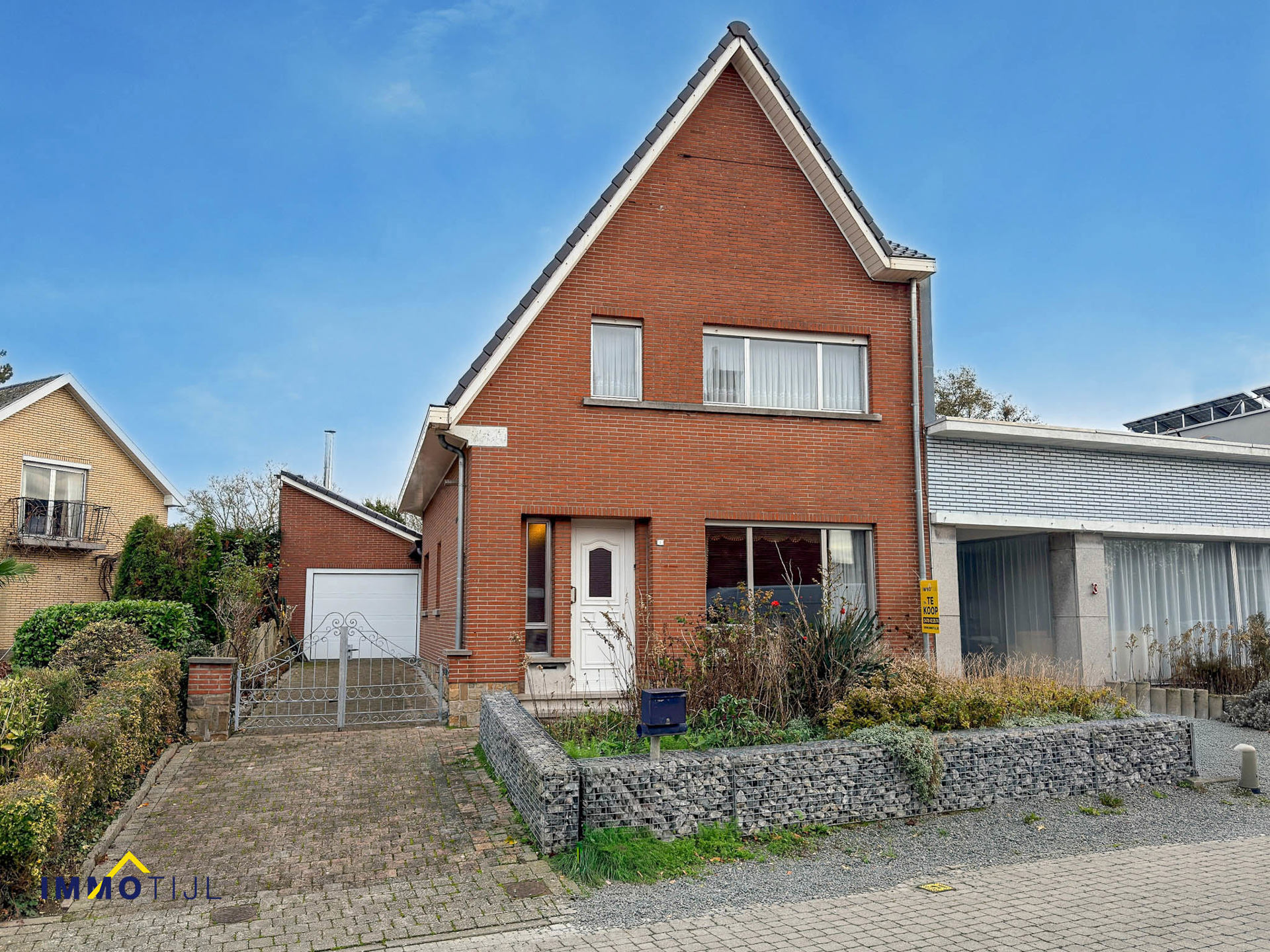 Rustig gelegen halfopen gezinswoning met garage! - foto 1