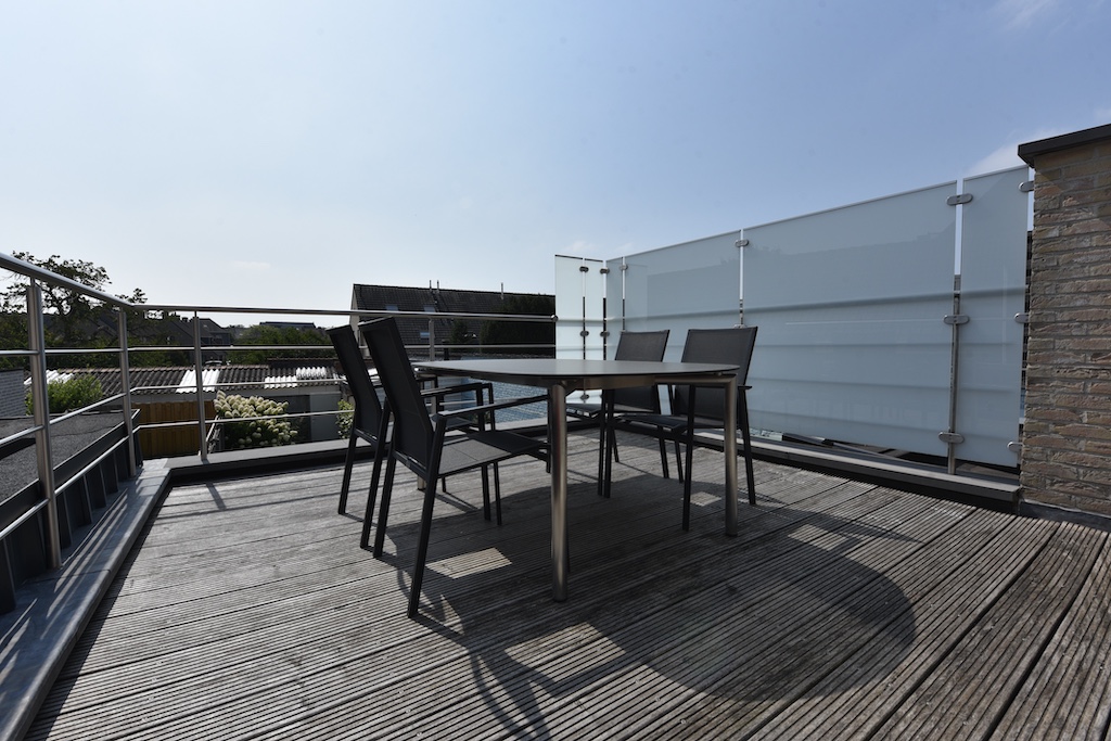 Woning met handelsgelijkvloers, 2 slpk, terras en garage* - Bieden vanaf 250.000 EUR** - foto 3