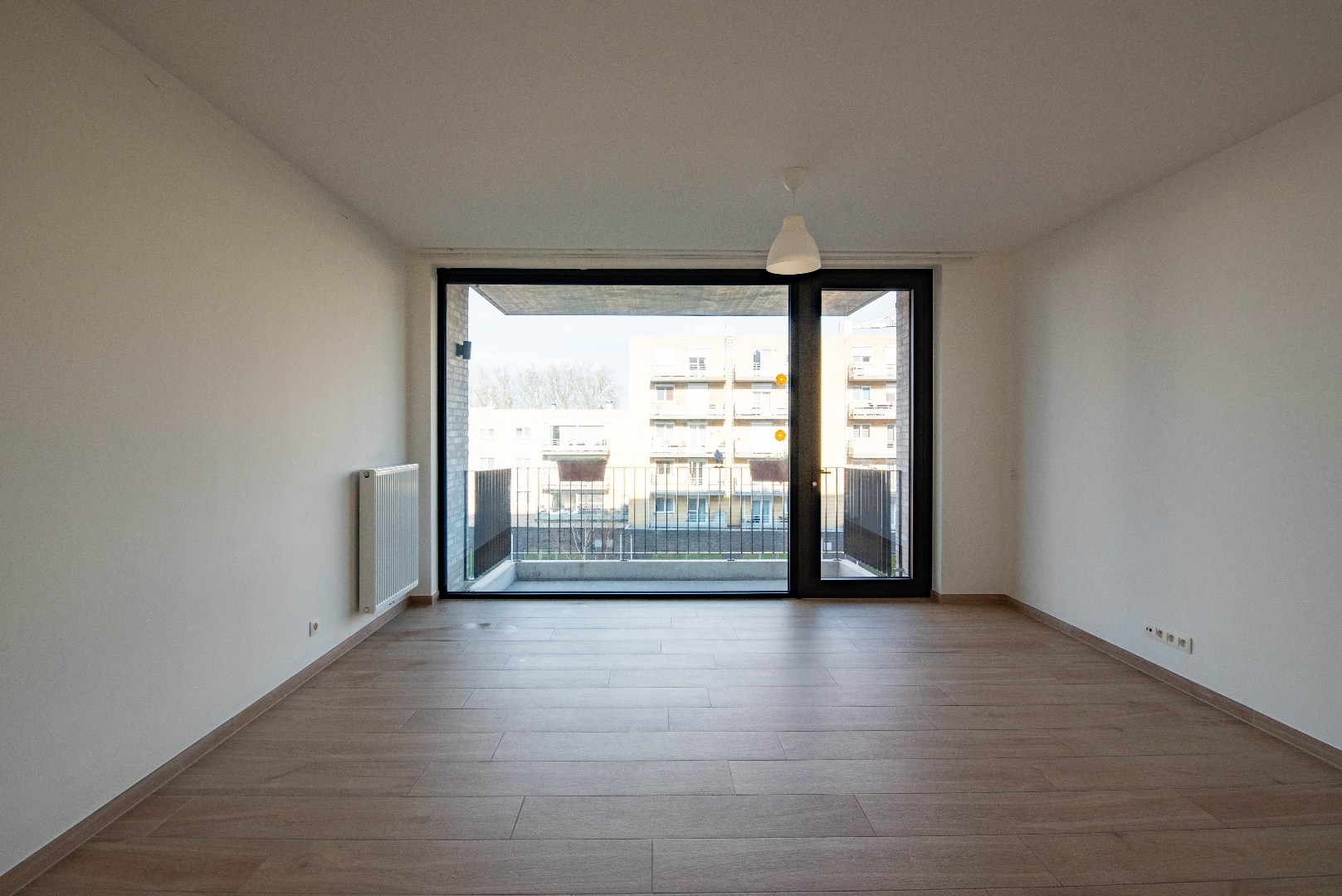 Twee slaapkamer appartement met terras - foto 4