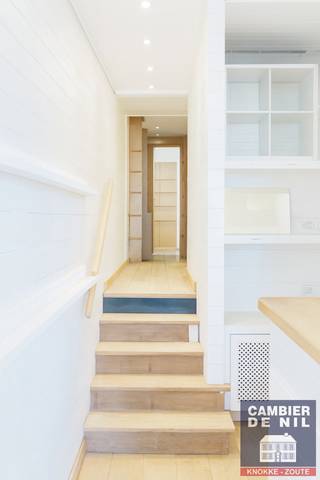 Exclusieve kans voor ondernemers op een absolute A-locatie!Op de prestigieuze Zeedijk in Het Zoute, op slechts enkele stappen van het iconische...