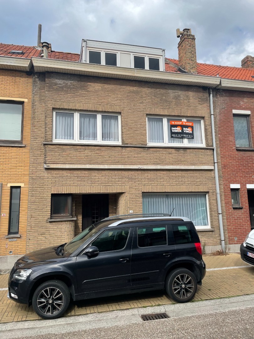 Terraced house with prime location in Ostend - photo 1