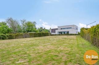 EERSTE BEZOEKDAG ZATERDAG 16/08 VAN 9 U TOT 12U30 (enkel op afspraak!)ZOTTEGEM - Stijlvolle en rustig gelegen moderne villa.Deze instapklare woning...