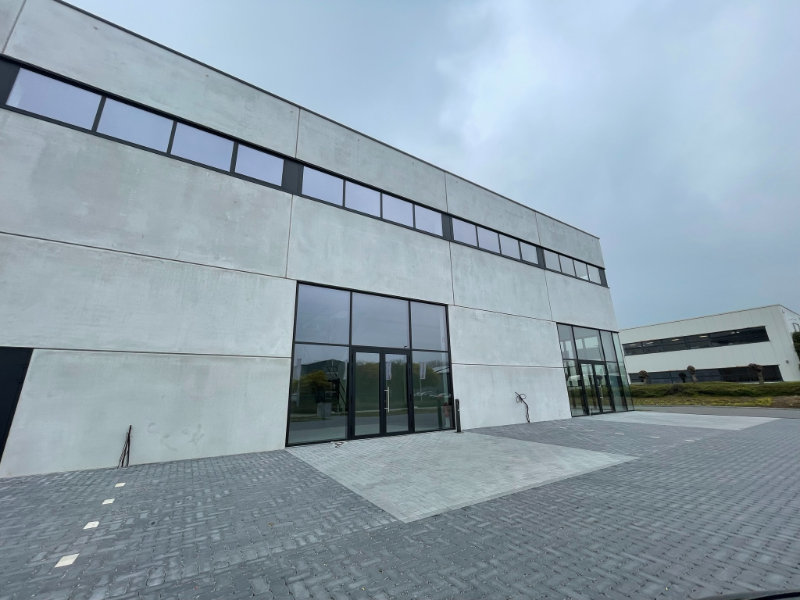 Kantoorruimte / Showroom B2B met opslagmogelijkheid in Kruibeke te huur. - foto 4