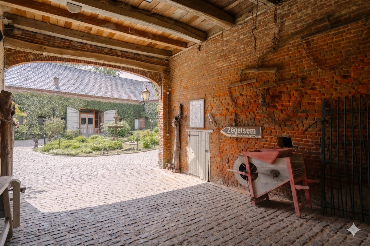 Authentieke, charmante vierkantshoeve te koop te Brakel. - foto 4