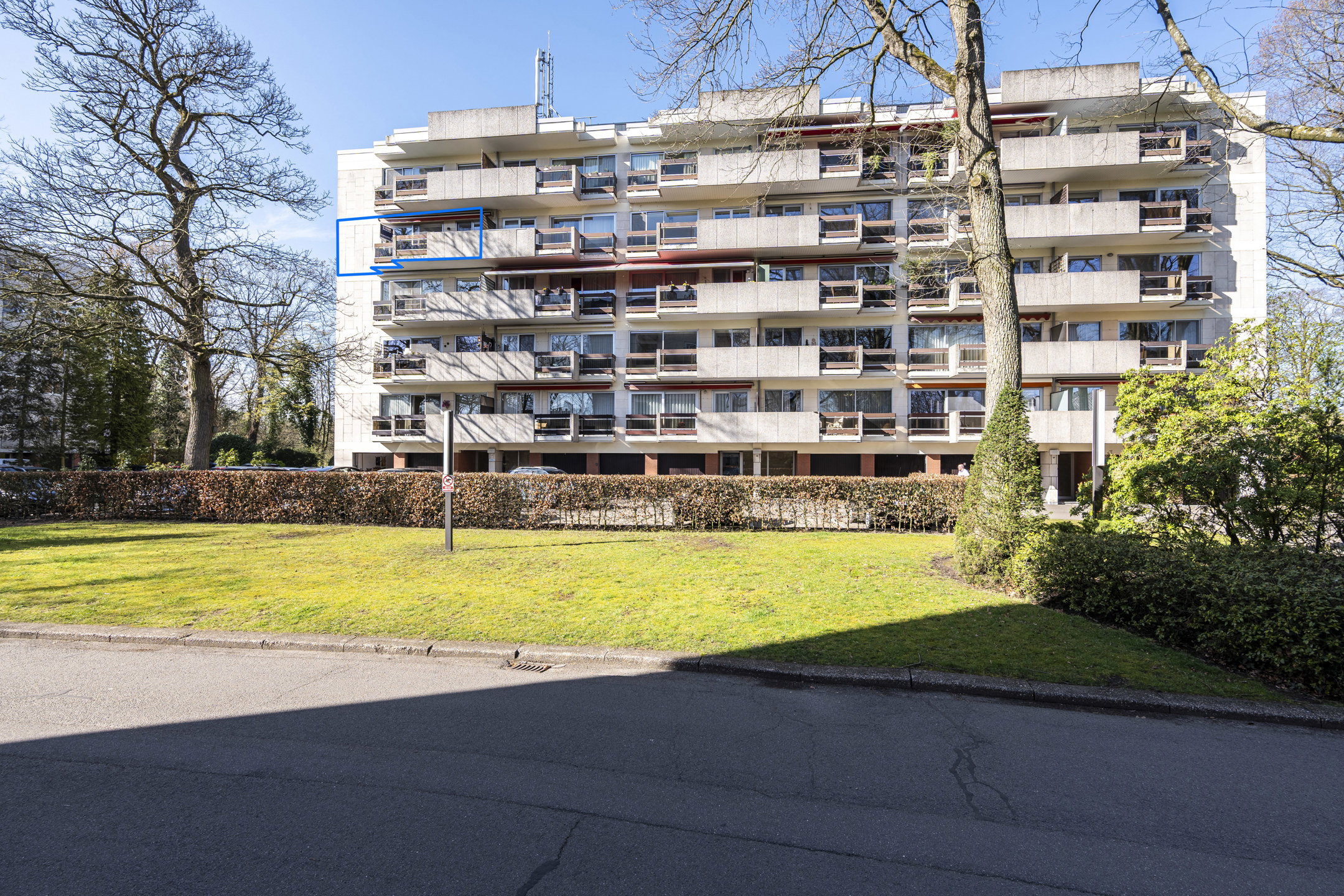 Stijlvol hoekappartement met terras in Park Elyseum - foto 1