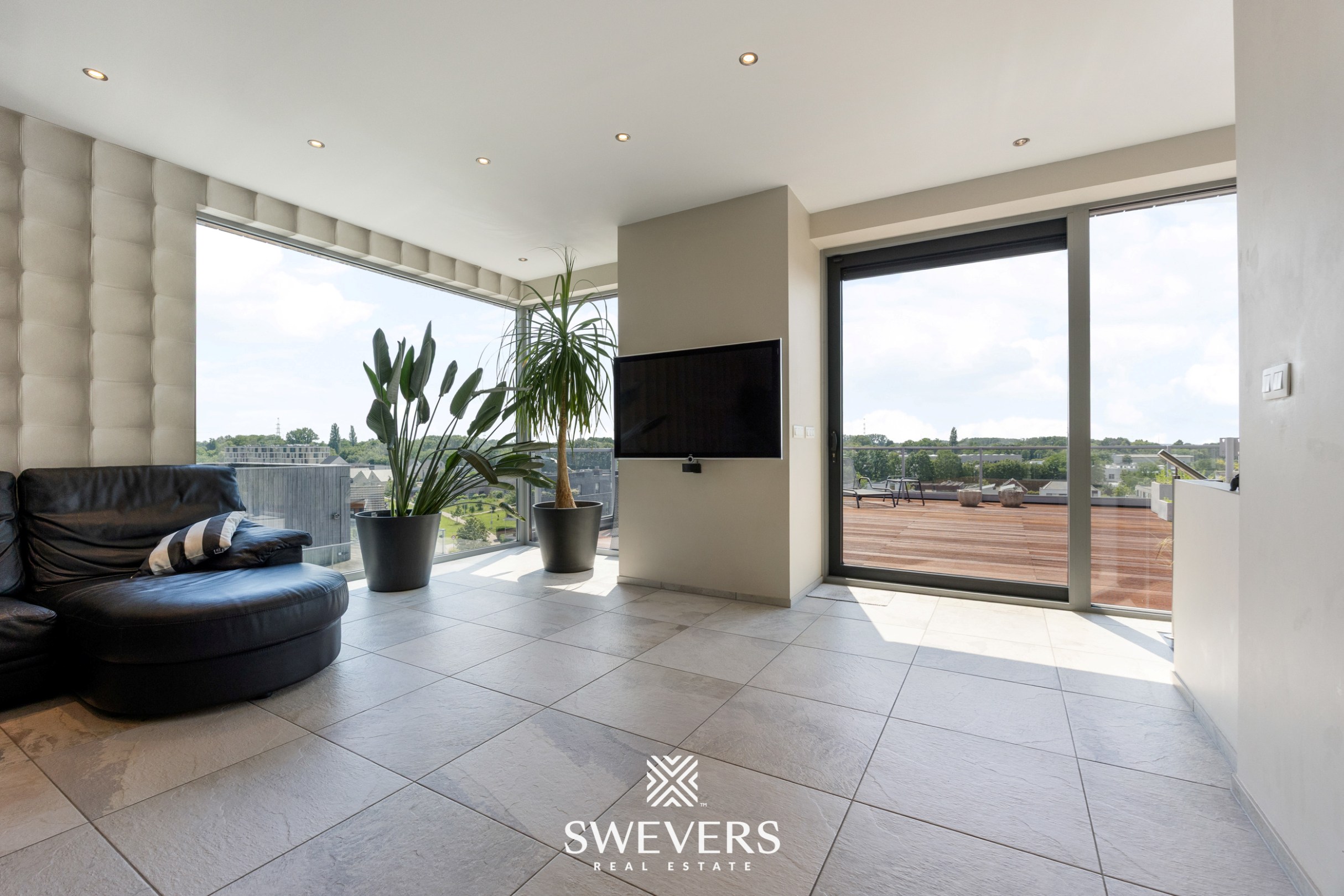 Luxueus penthouse van 204 m² met uitzonderlijke terrassen en panoramisch zicht in Hasselt - foto 2