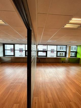 In het hart van het Leopoldwijk, vlak naast alle Europese instellingen. Op wandelafstand van metro station Maelbeek en Kunst-Wet en een...