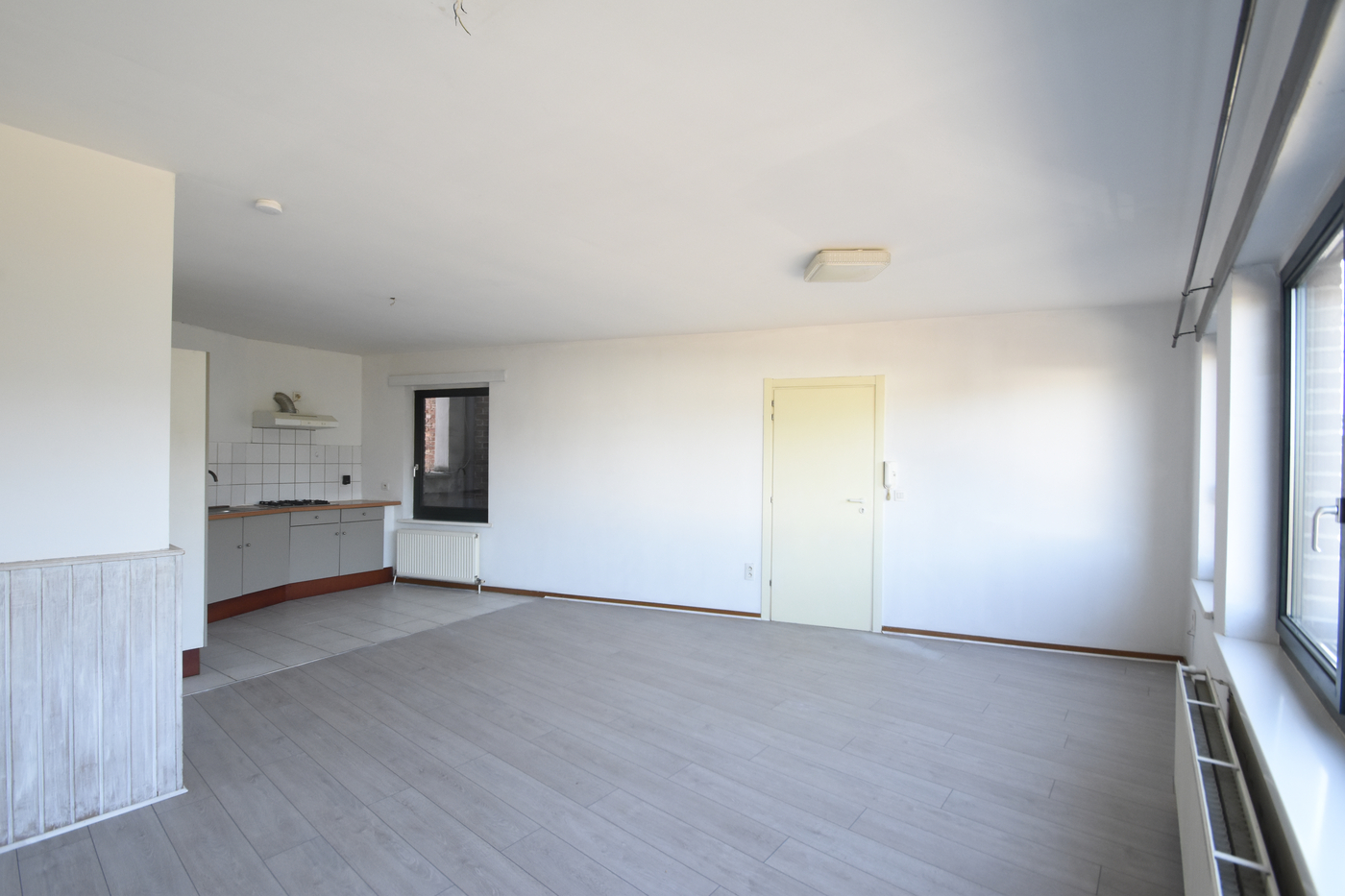 Lichtrijk appartement vlakbij centrum - photo 3