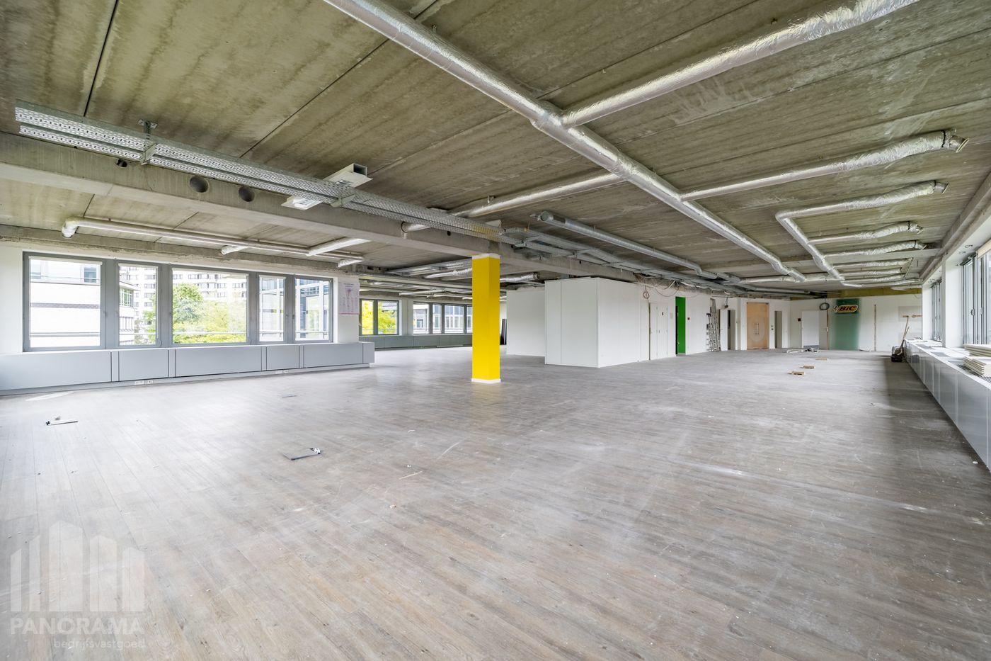 Kantoor van 352 m² op 2 min van de R0 te Jette - foto 4