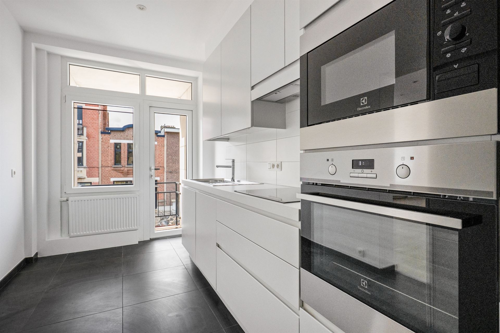 Ruim 2-slaapkamer appartement met terras - foto 5