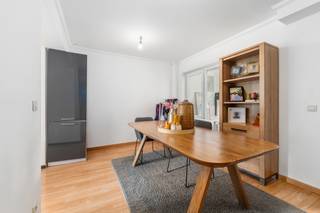 Te koop: instapklare woning in Baasrode, gelegen in een rustige woonkern maar vlakbij scholen, openbaar vervoer en invalswegen.Deze woning is...