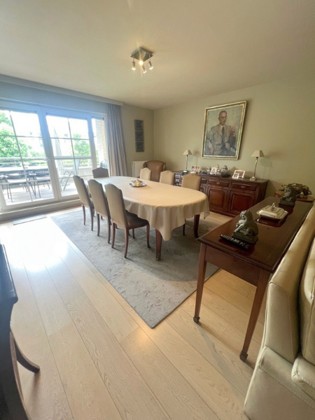 IN EEN CHARMANT KLEINSCHALIG GEBOUW IN KNOKSE STIJL APPARTEMENT OP DE 1 STE VERD. - foto 4