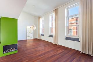 Exclusieve loft in het Groen Kwartier, gelegen op de voormalige site van het Militair Hospitaal — een oase van rust midden in de stad, met...