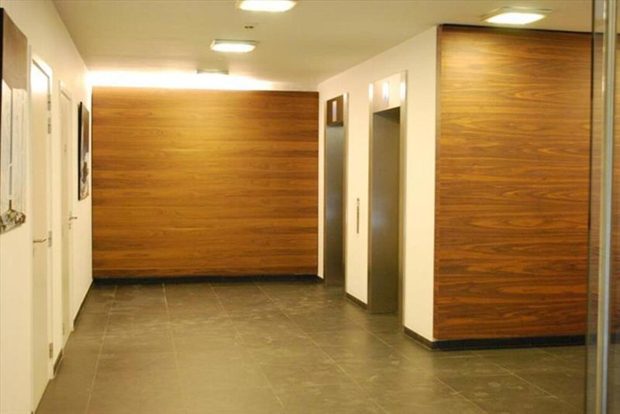 Commercial à louer à Bruxelles - photo 4