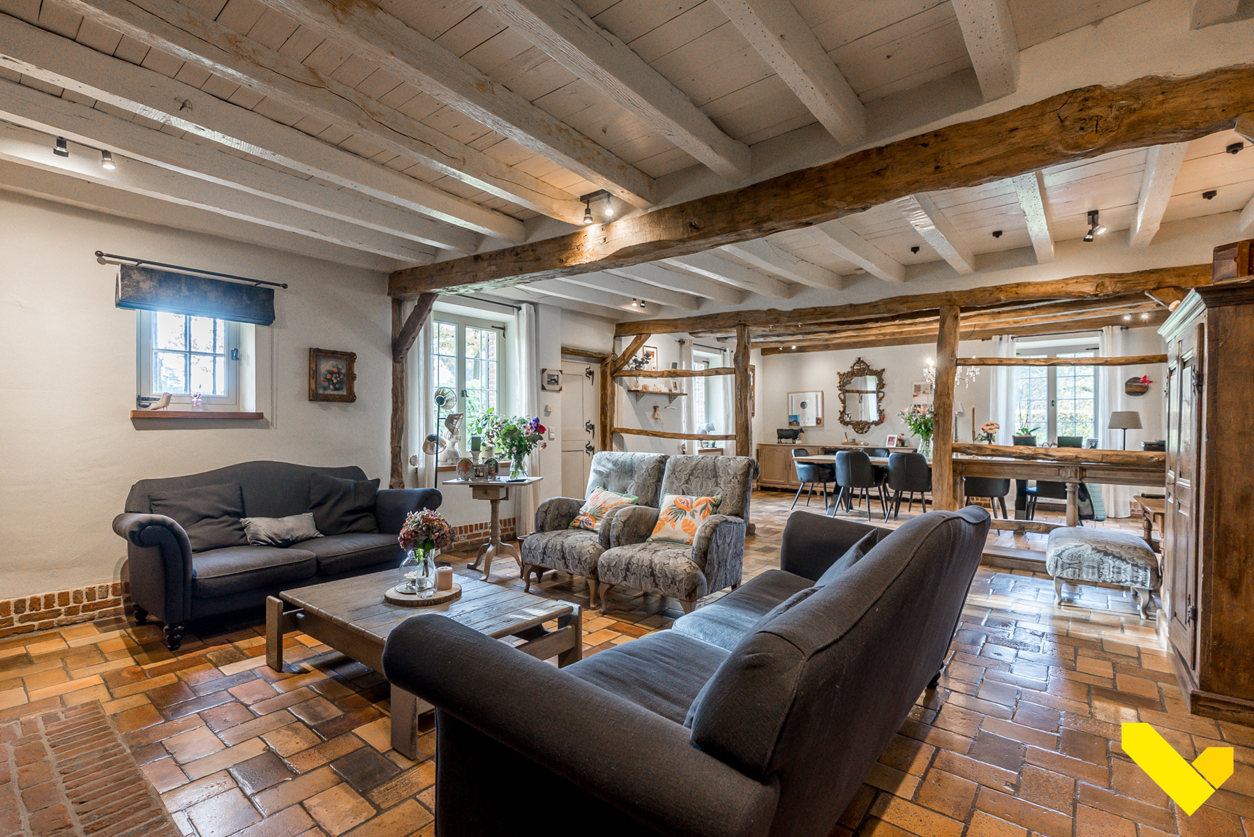 Unieke authentieke langgevelhoeve op uitzonderlijk perceel. - foto 5