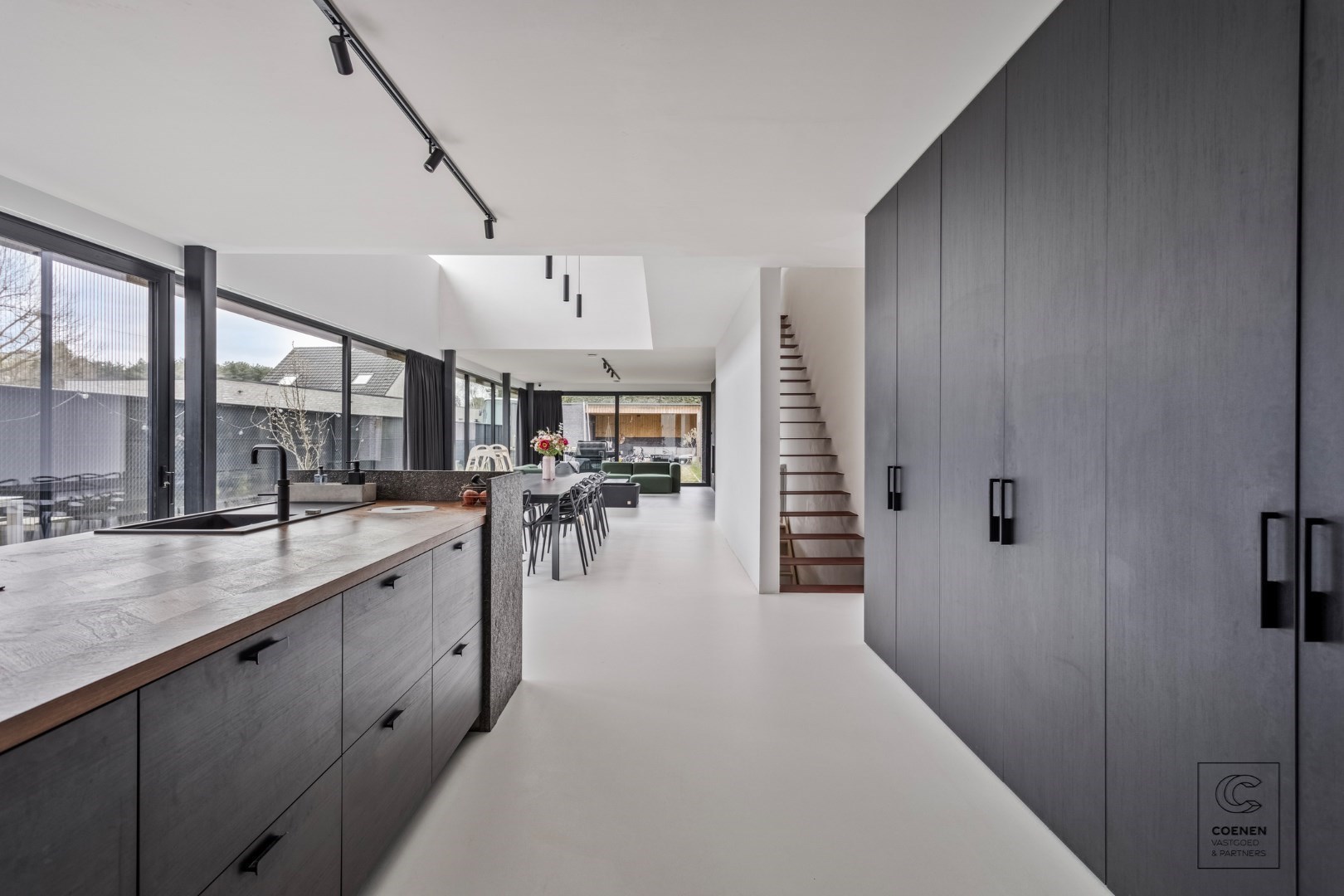 Prachtig verder af te werken HOB van 320 m² in een doodlopende straat! - foto 1