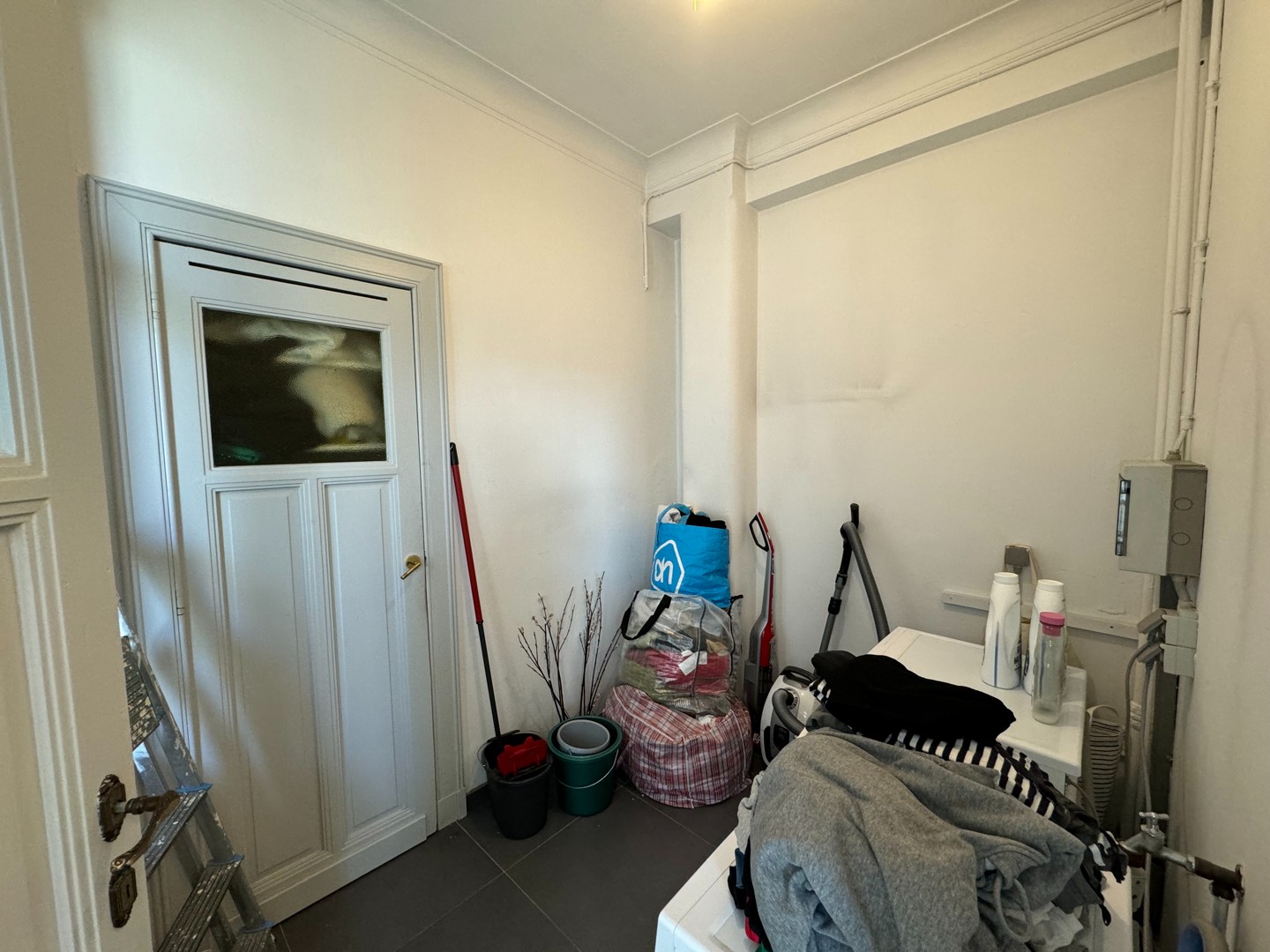 Prachtig appartement op de 5de verdieping met 2 slaapkamers. - foto 5