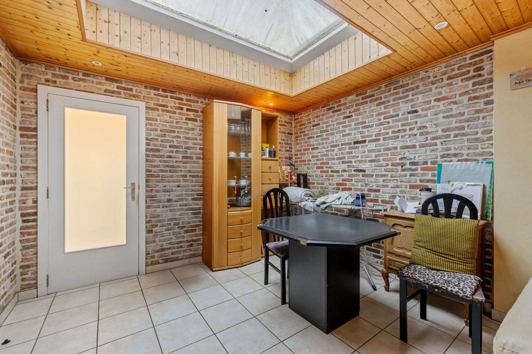 Charmante rijwoning met koer op geliefde locatie - foto 5