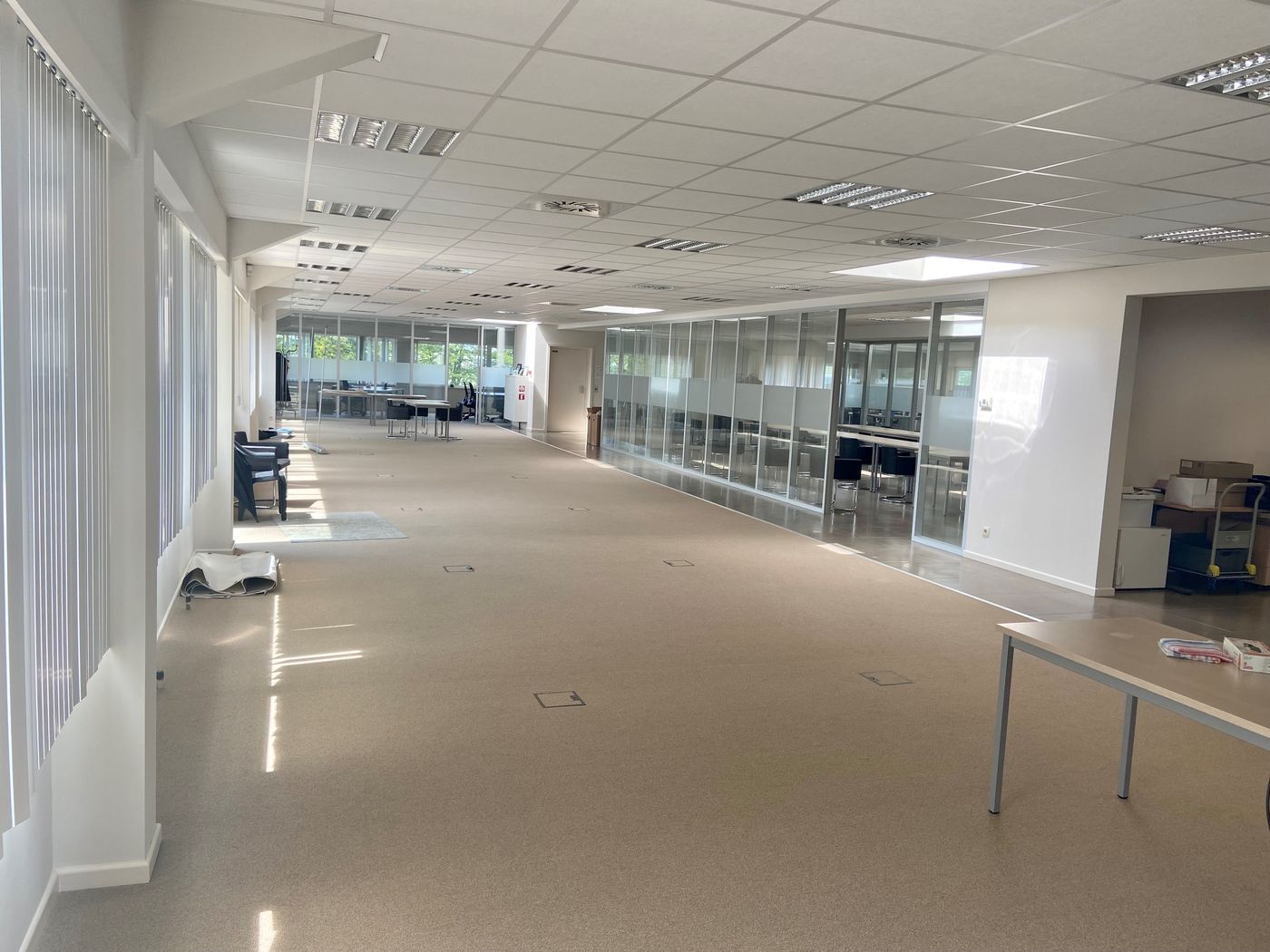 1.820 m² bedrijfsgebouw op terrein van 1.950 m² nabij de E40 - foto 5