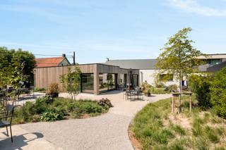 Prachtige HORECAZAAK in de Vlaamse Ardennen. Kwalitatief mooi GERENOVEERD EETCAFE met bar, geïnstalleerde PROFESSIONELE KEUKEN (overname...
