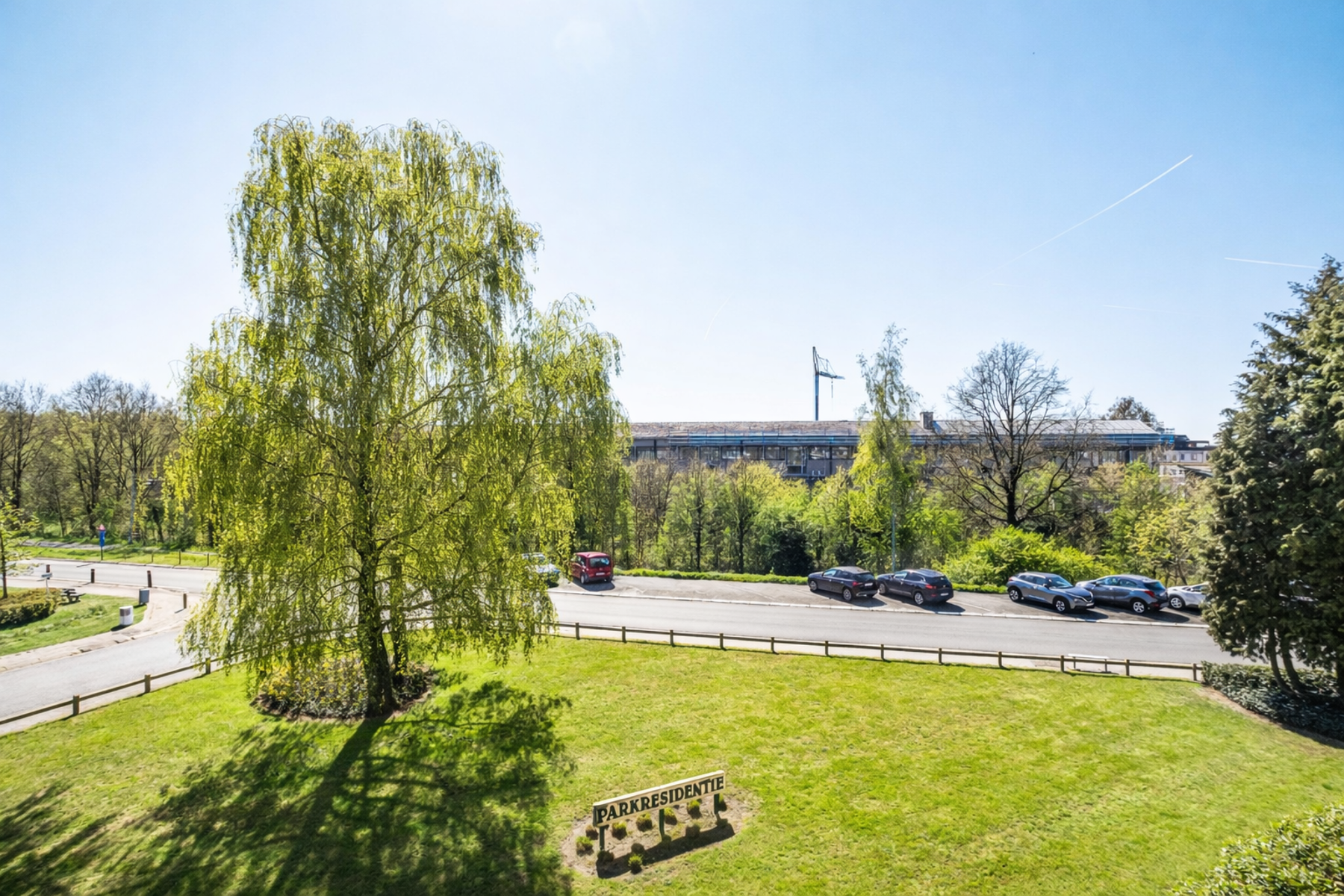 Ruim 3-slaapkamerappartement met potentieel - foto 2