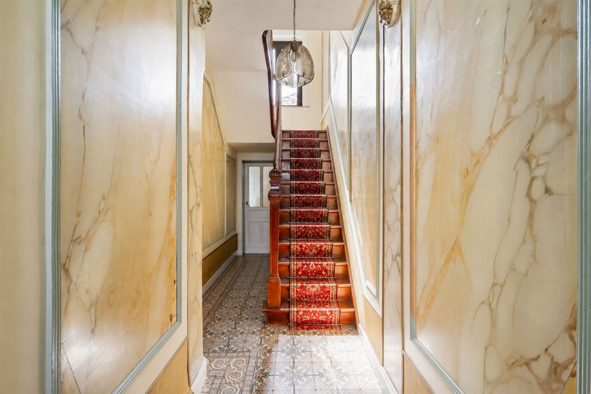 Karaktervolle woning met 3 slpk & tuin - veel potentieel! - foto 5