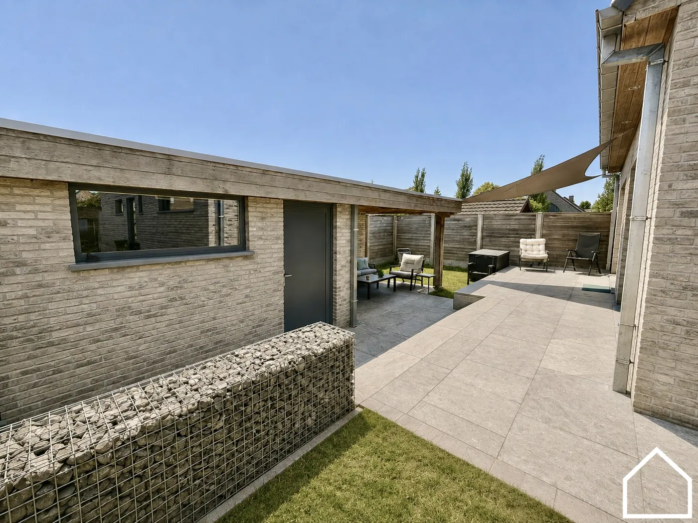 HALFOPEN WONING MET 4 SLPKS, GARAGE EN TUIN - foto 4