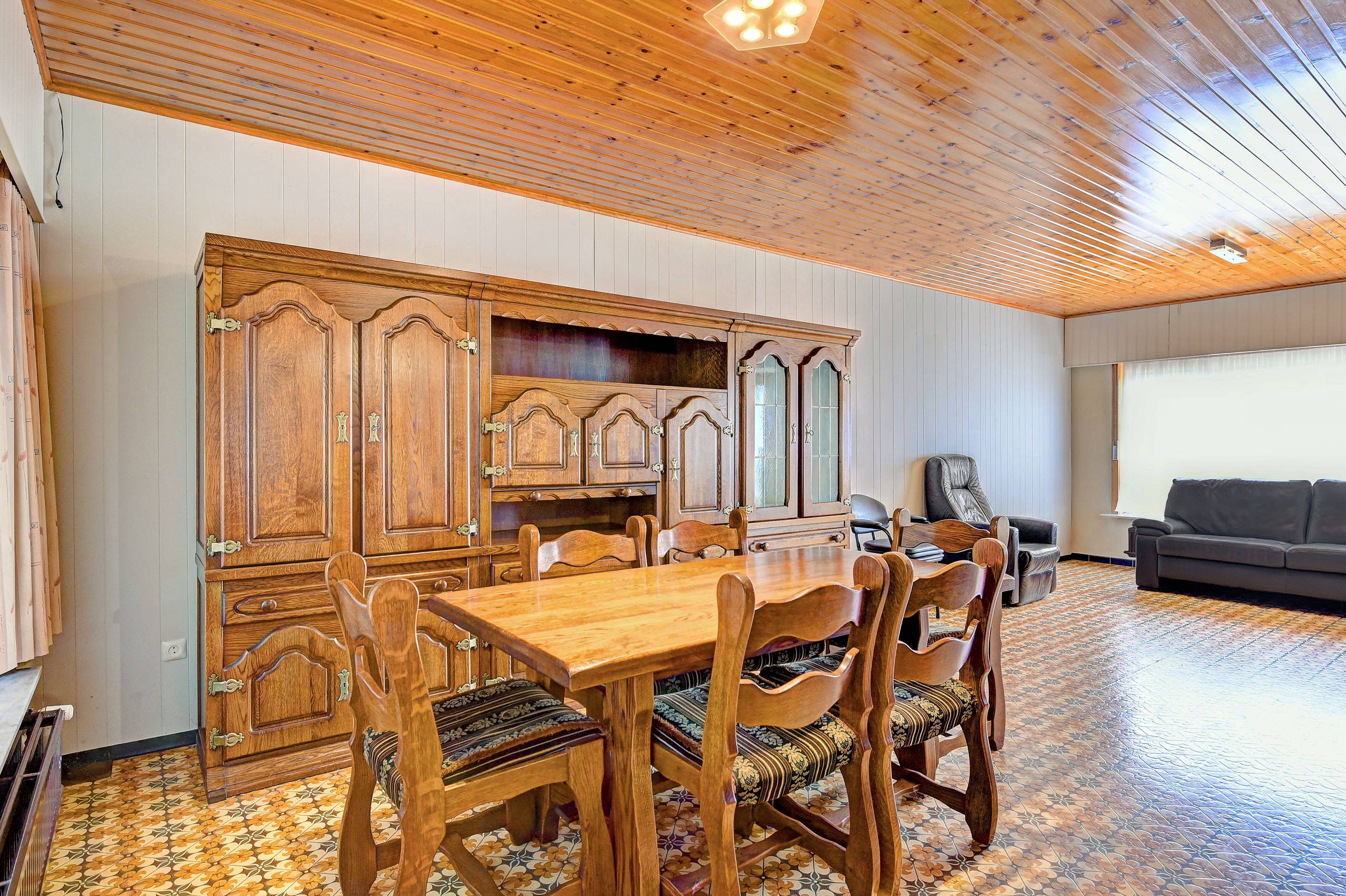 Ruime 3 slaapkamerwoning met garage te Rillaar. - foto 4