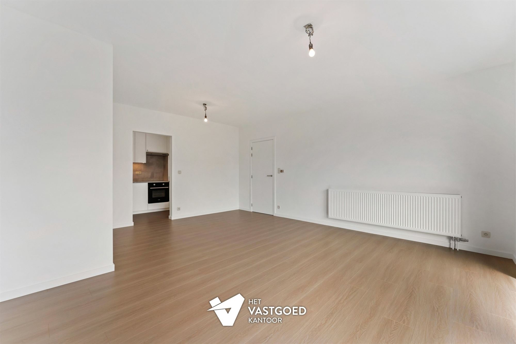 VOLLEDIG GERENOVEERD APPARTEMENT (65M²) MET 1 SLAAPKAMER, AUTOSTAANPLAATS EN GARAGEBOX TE HEUSDEN-ZOLDER - foto 5