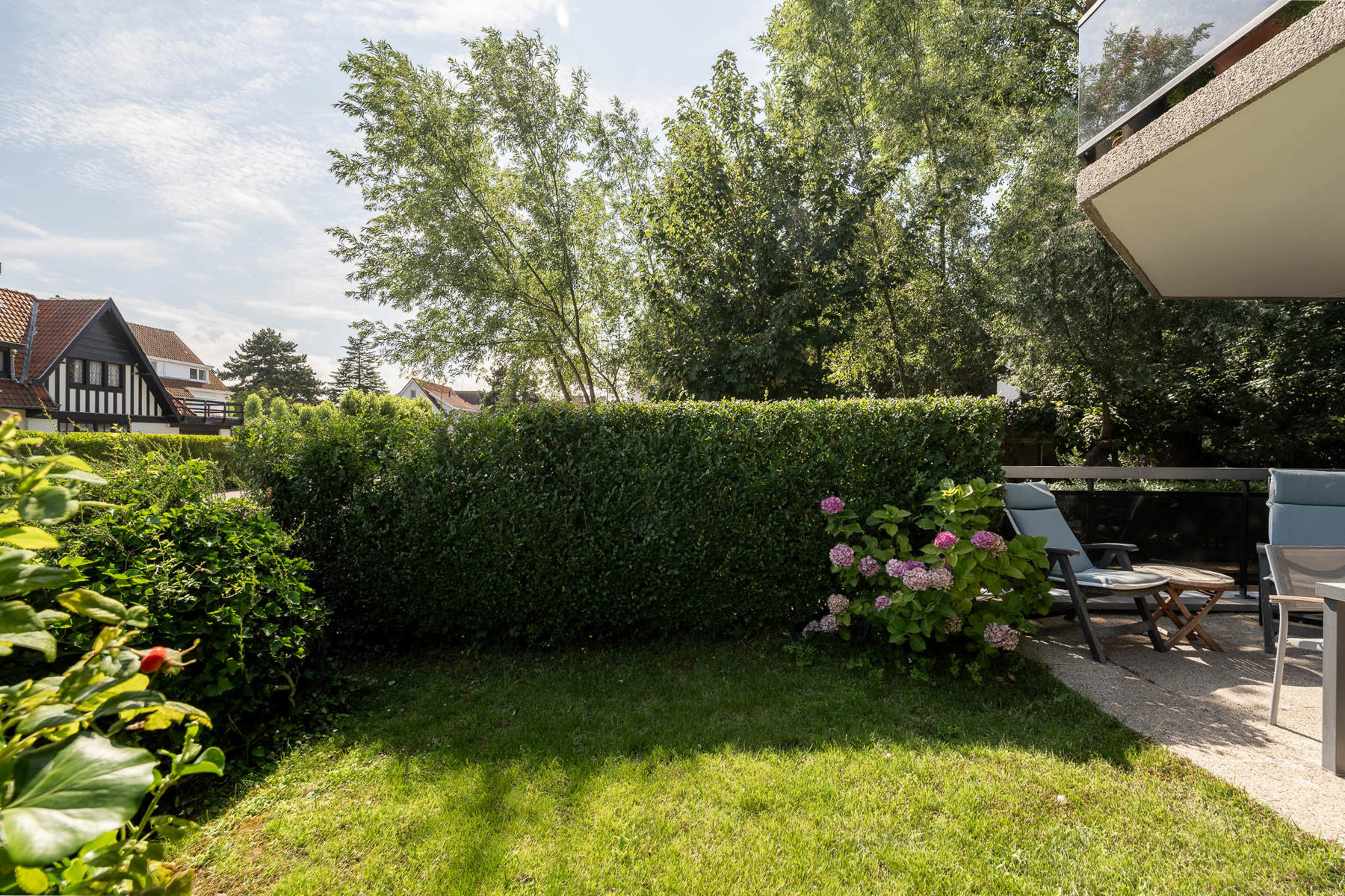 Zonnig gelijkvloers appartement centraal in het Zoute - foto 5