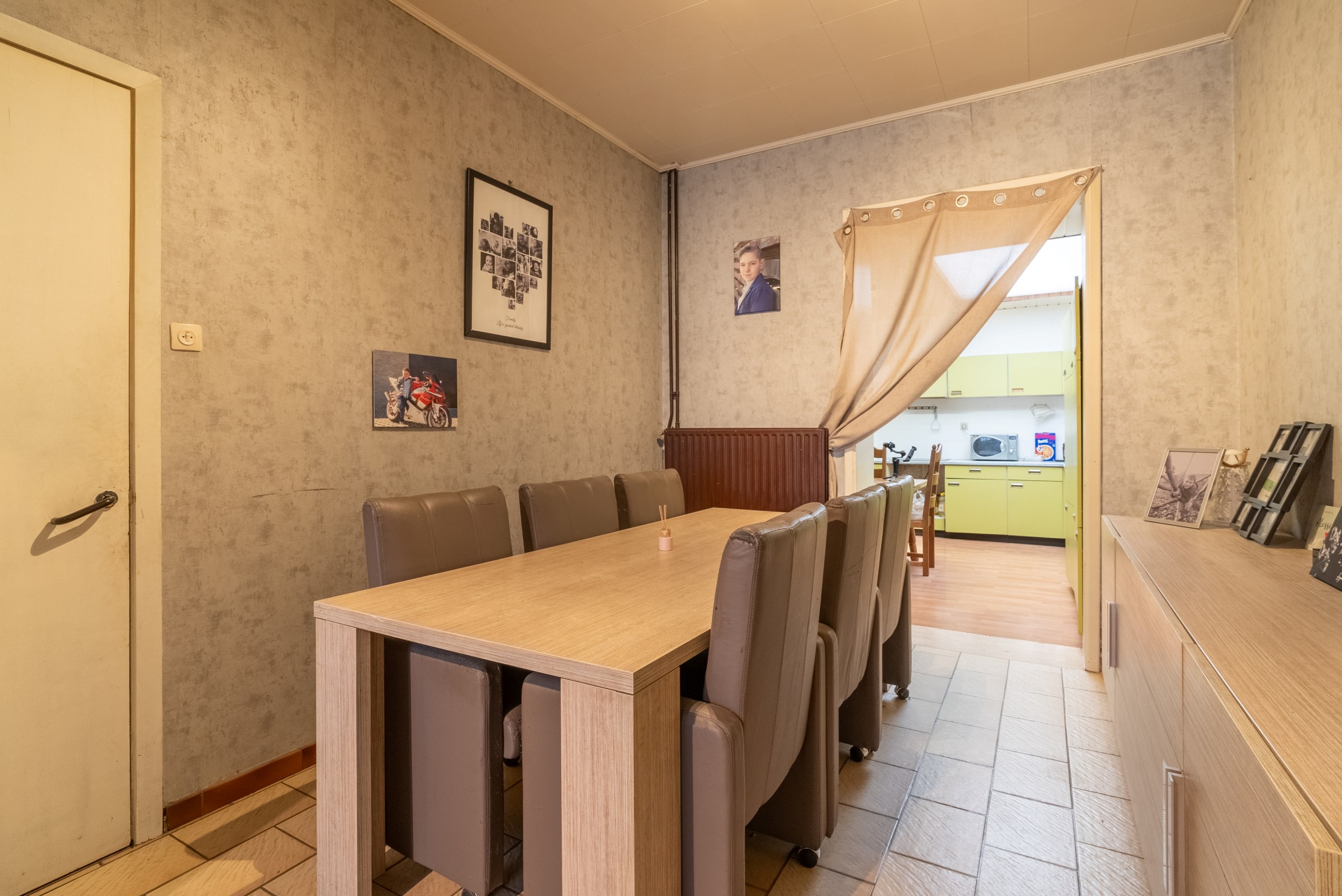 Gezinswoning met garagebox en uitweg - foto 4