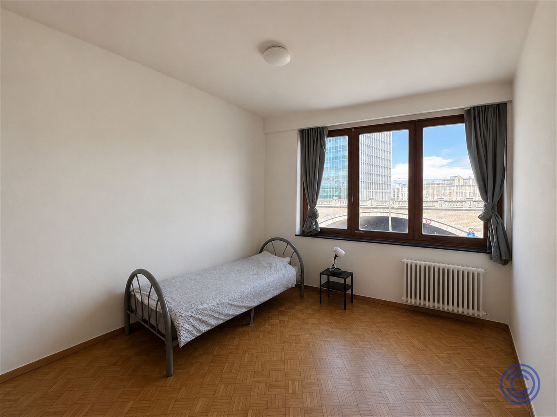 Ruim 4-slaapkamerappartement op centrale locatie! - foto 5