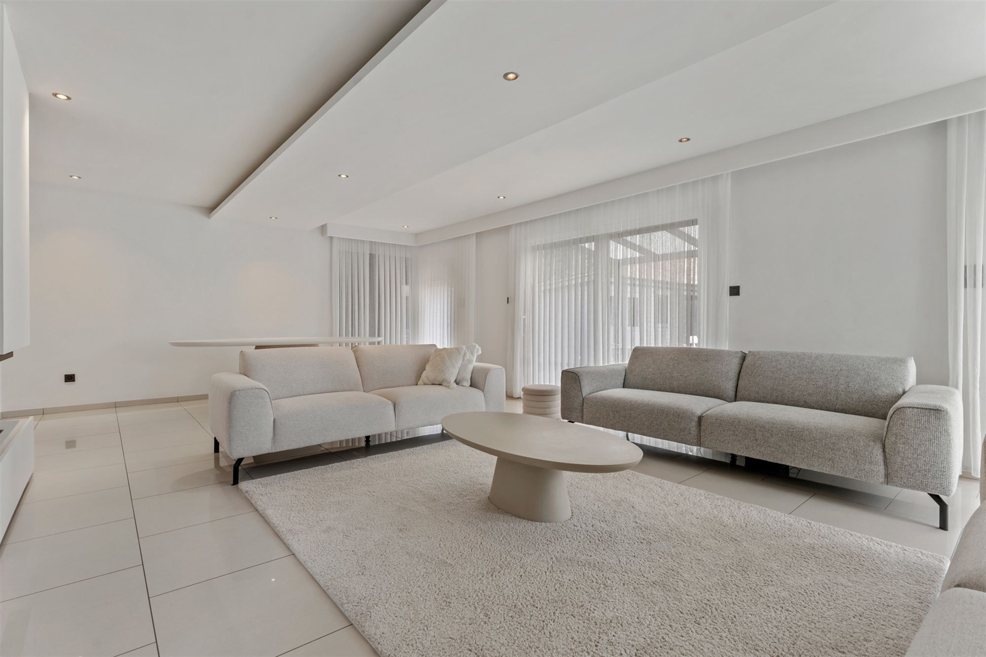 ZEER RUIME WONING MET 5 LAAPKAMERS OP RUSTIGE DOCH CENTRALE LIGGING IN KOERSEL - foto 4