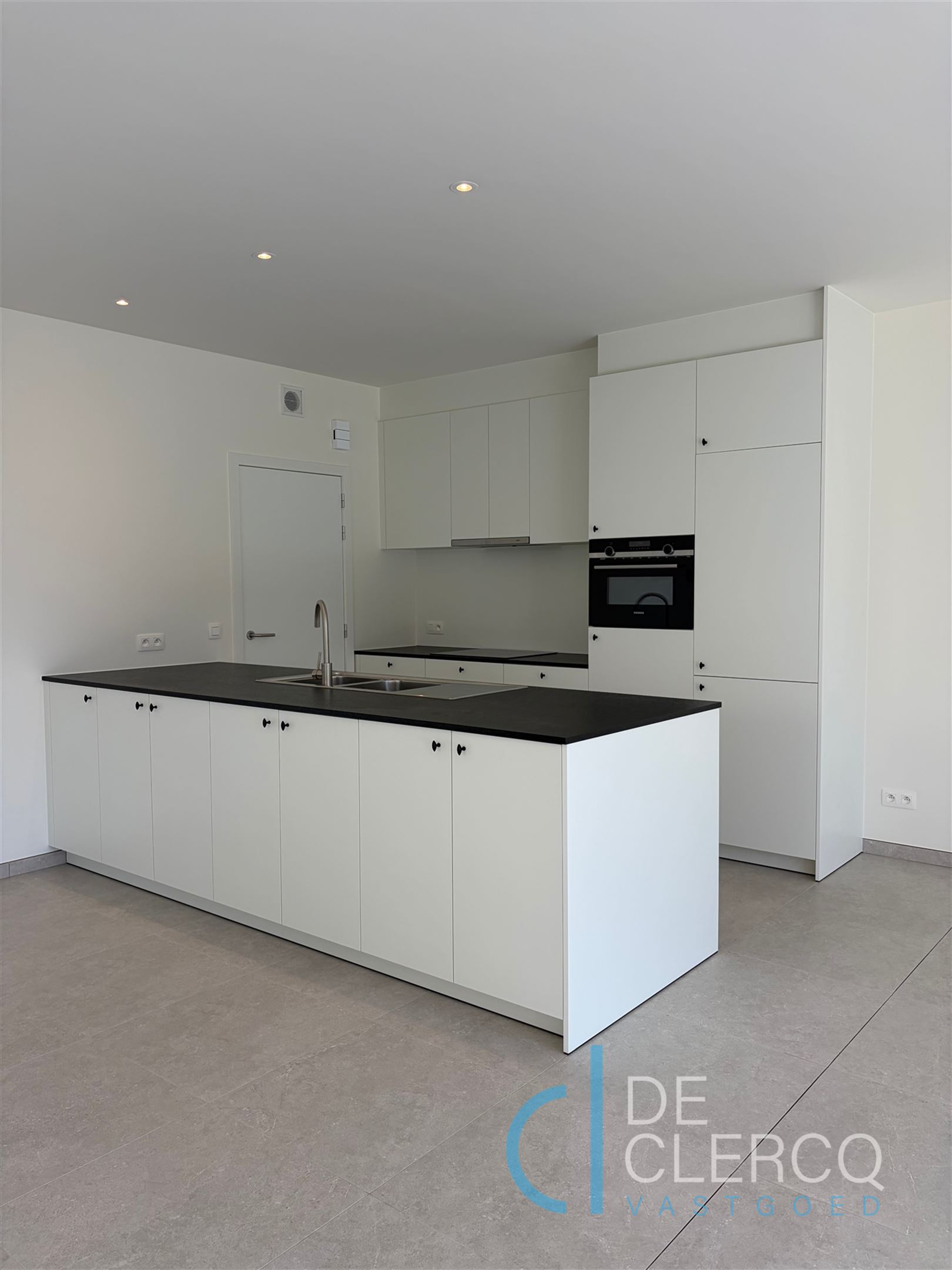 Halfopen woning met dubbele oprit te huur in Lochristi! - foto 4