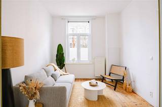 Ghent - Nice starter home with 3 bedrooms on convenient location near Coupure Main assets: * 3 spacious bedrooms * Presence of small courtyard *...