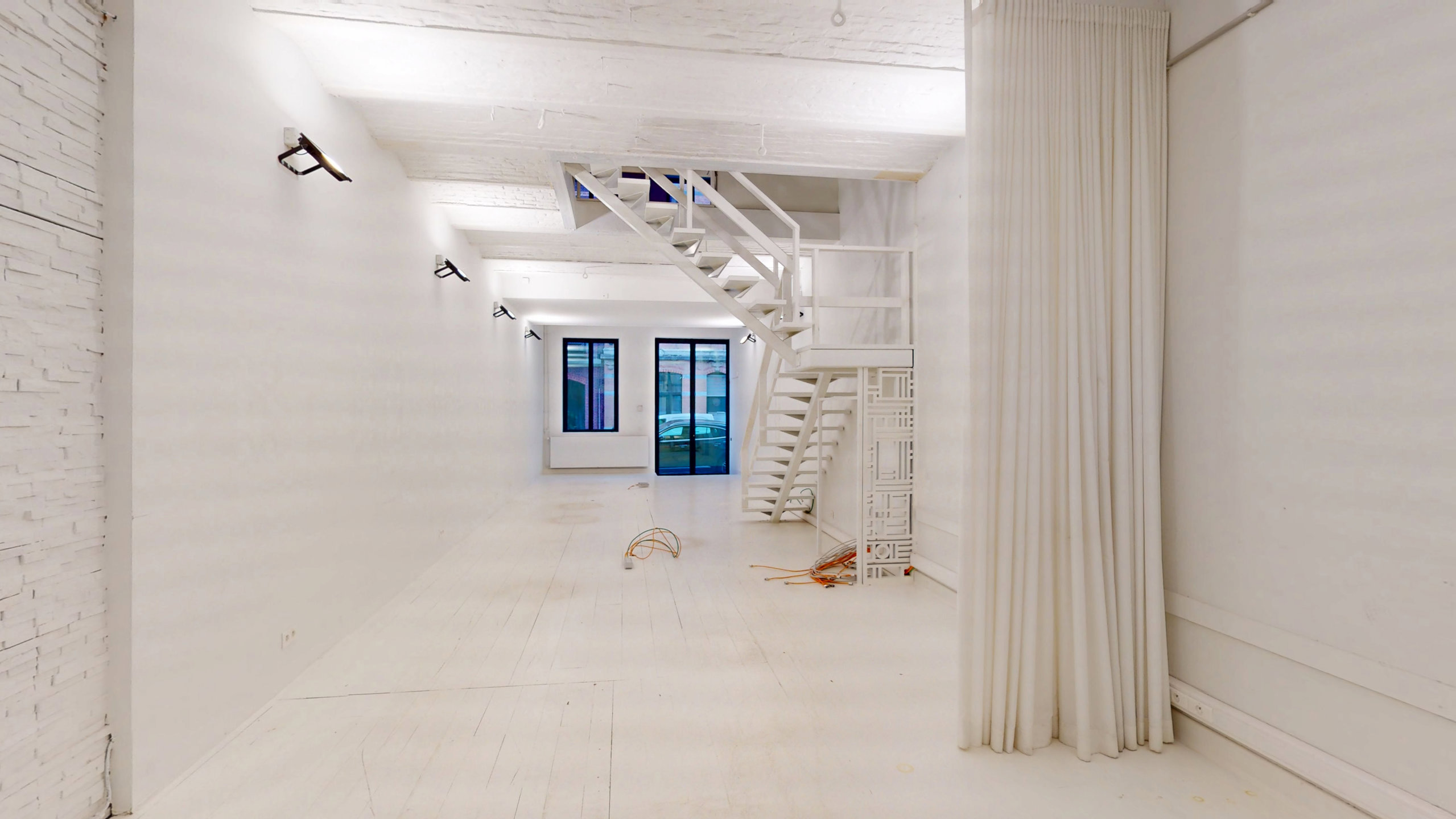 Commercial for rent in Antwerp - photo 2