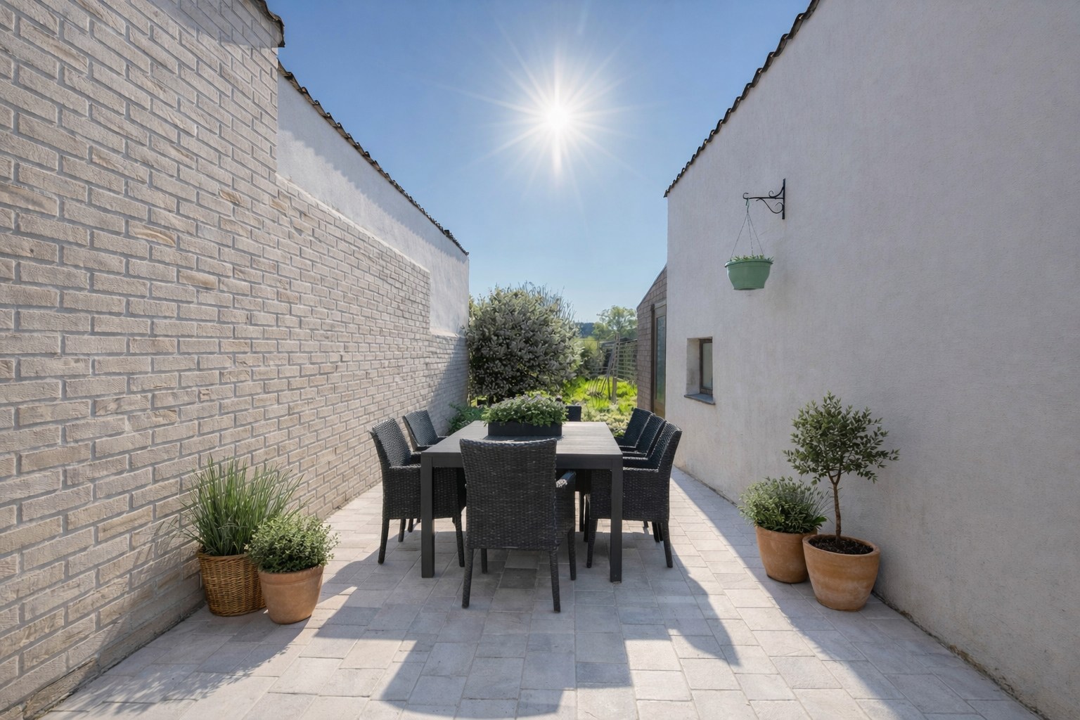 Te renoveren woning met diepe, zonnige tuin - foto 2