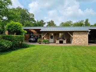 Te koop: Huis met bouwgrond!karaktervolle woning met enorm potentieel op toplocatie in hartje Meerle.Slechts 3km van de grens met Nederland, en 10km...