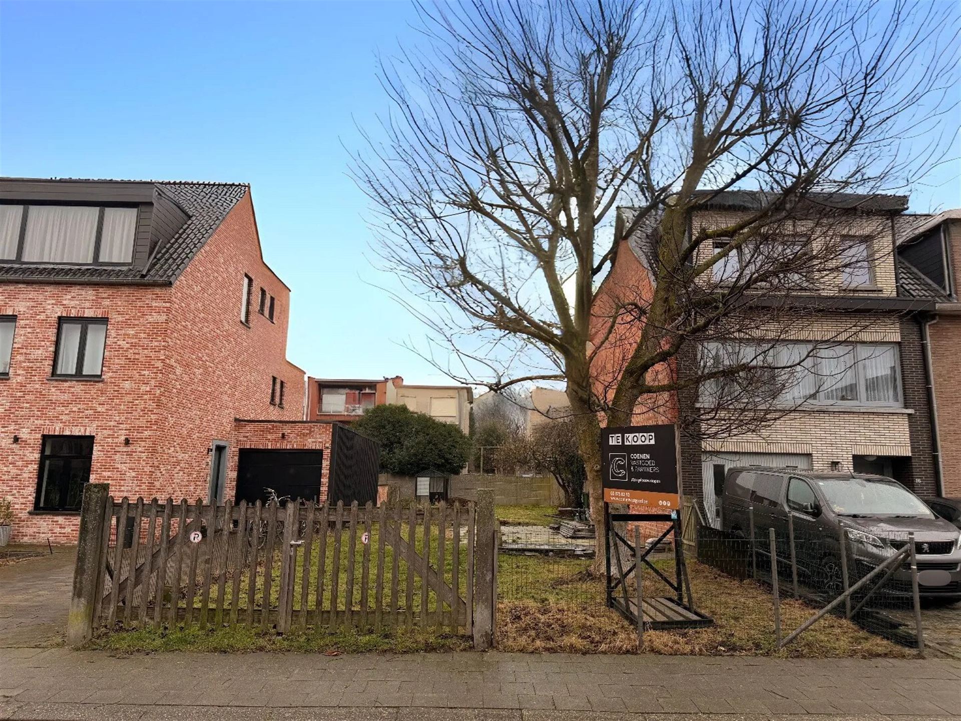 Bouwgrond van 297 m² voor een halfopen bebouwing! - foto 2