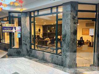 Commercial à louer à Lommel