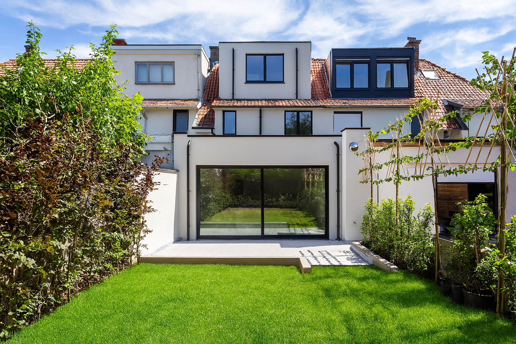 Totaalreno woning met prachtige tuin in een rustige woonwijk - foto 4