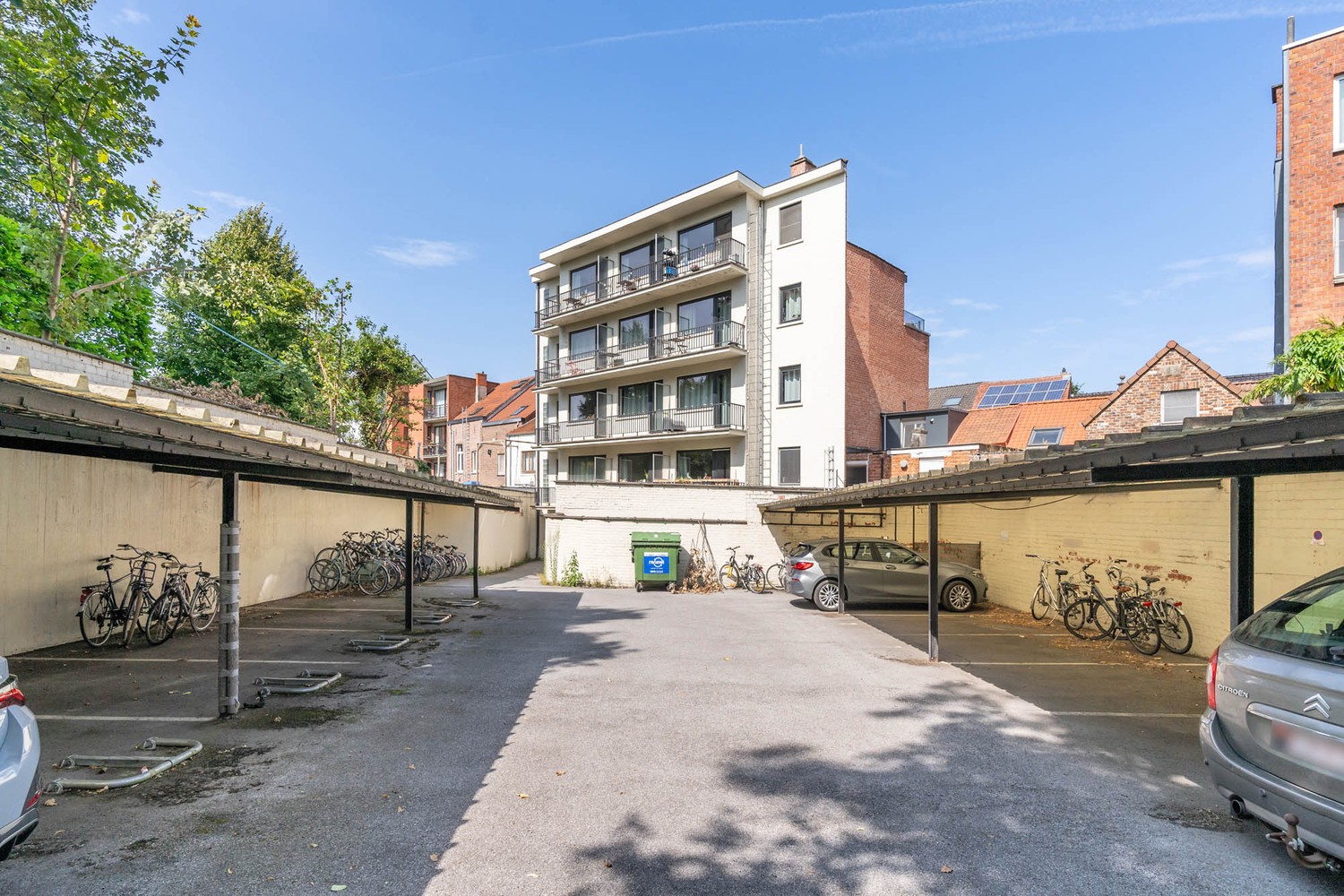 Achterin gelegen, overdekte en van de straat afgesloten autostaanplaats te centrum Leuven! - photo 2