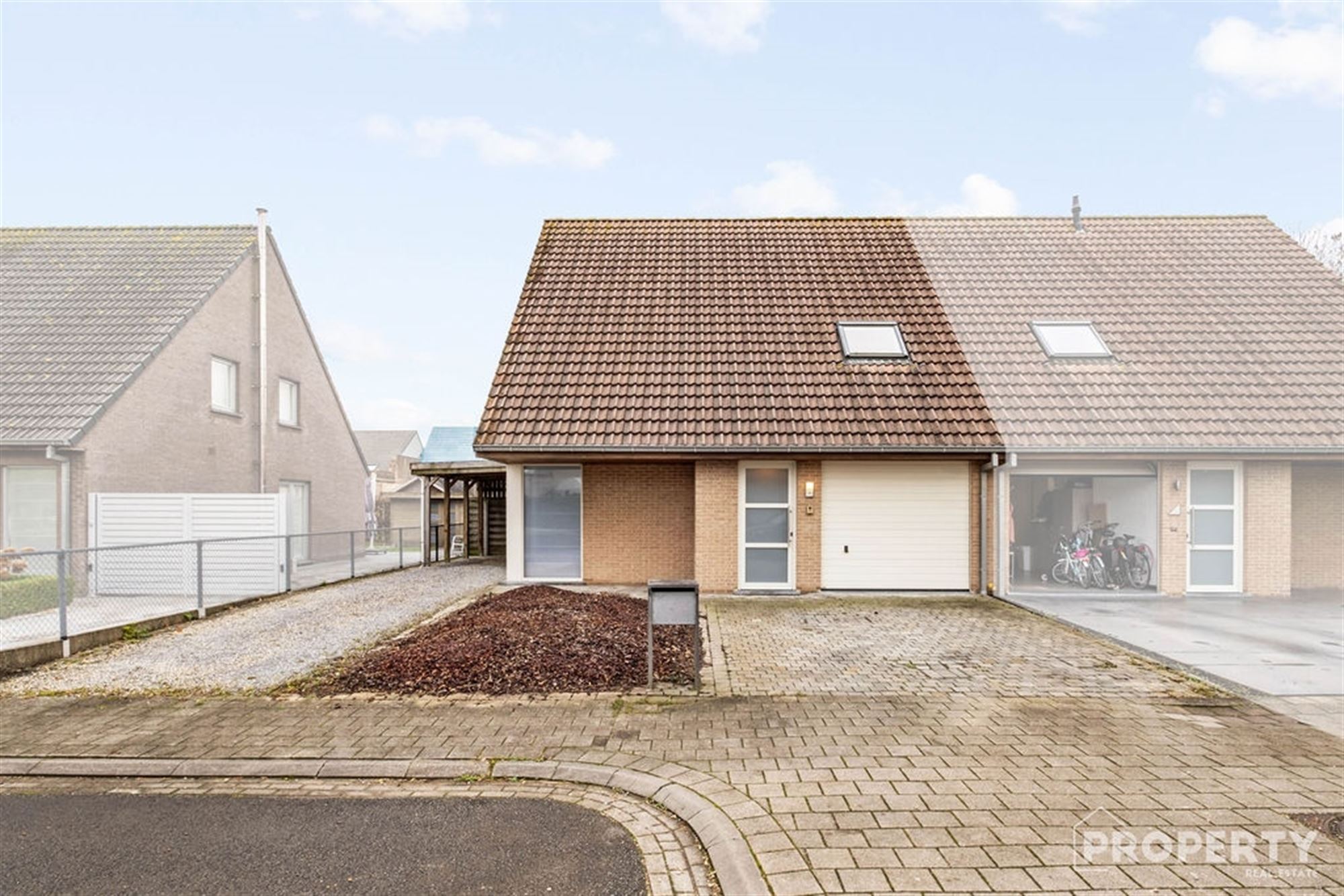 Halfopen instapklare woning in rustige buurt te Kuurne! - foto 2